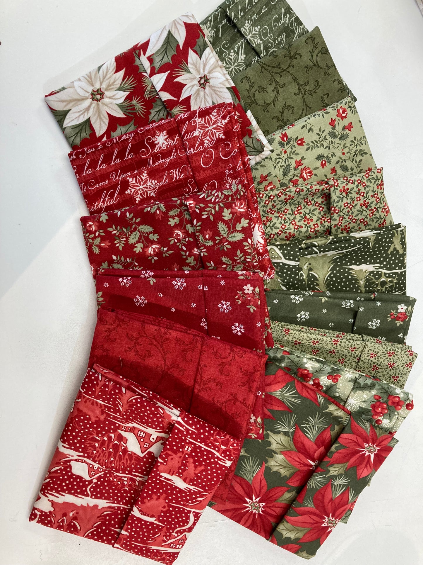 A Christmas Carol Fat Quarter Bundle (16)