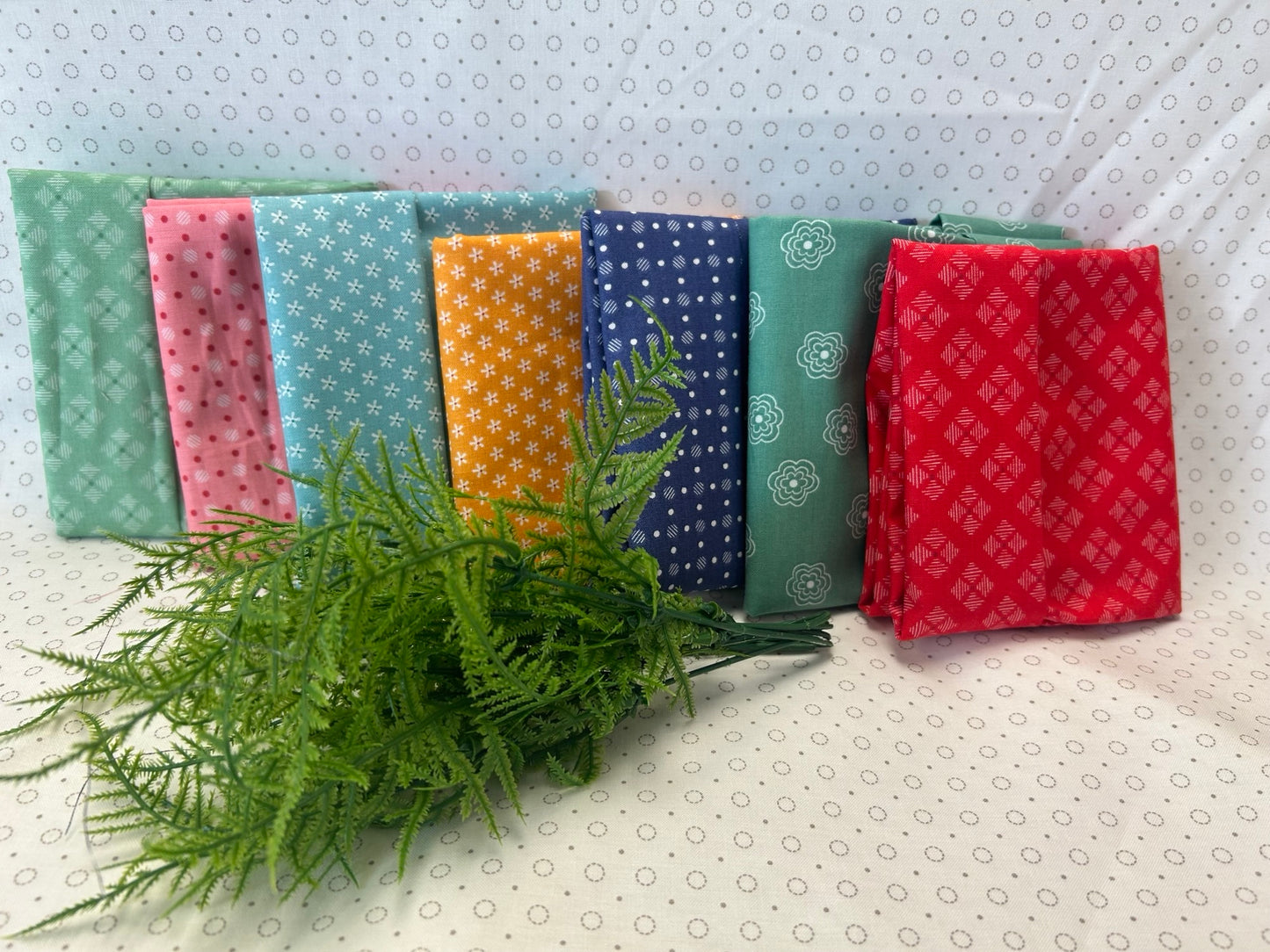 Bee Basic Fat Quarter Bundle Colors