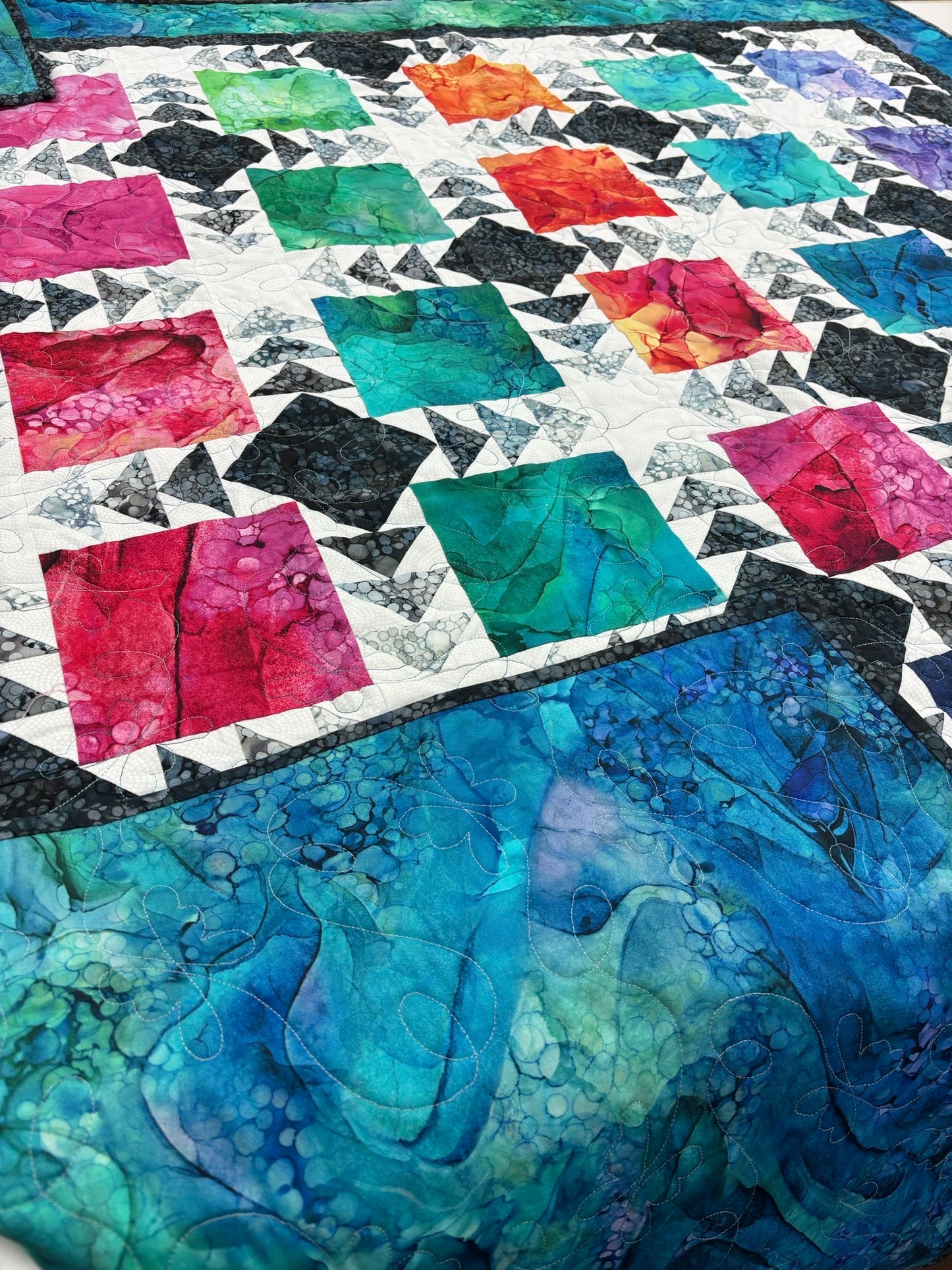 Vibrations Quilt Kit