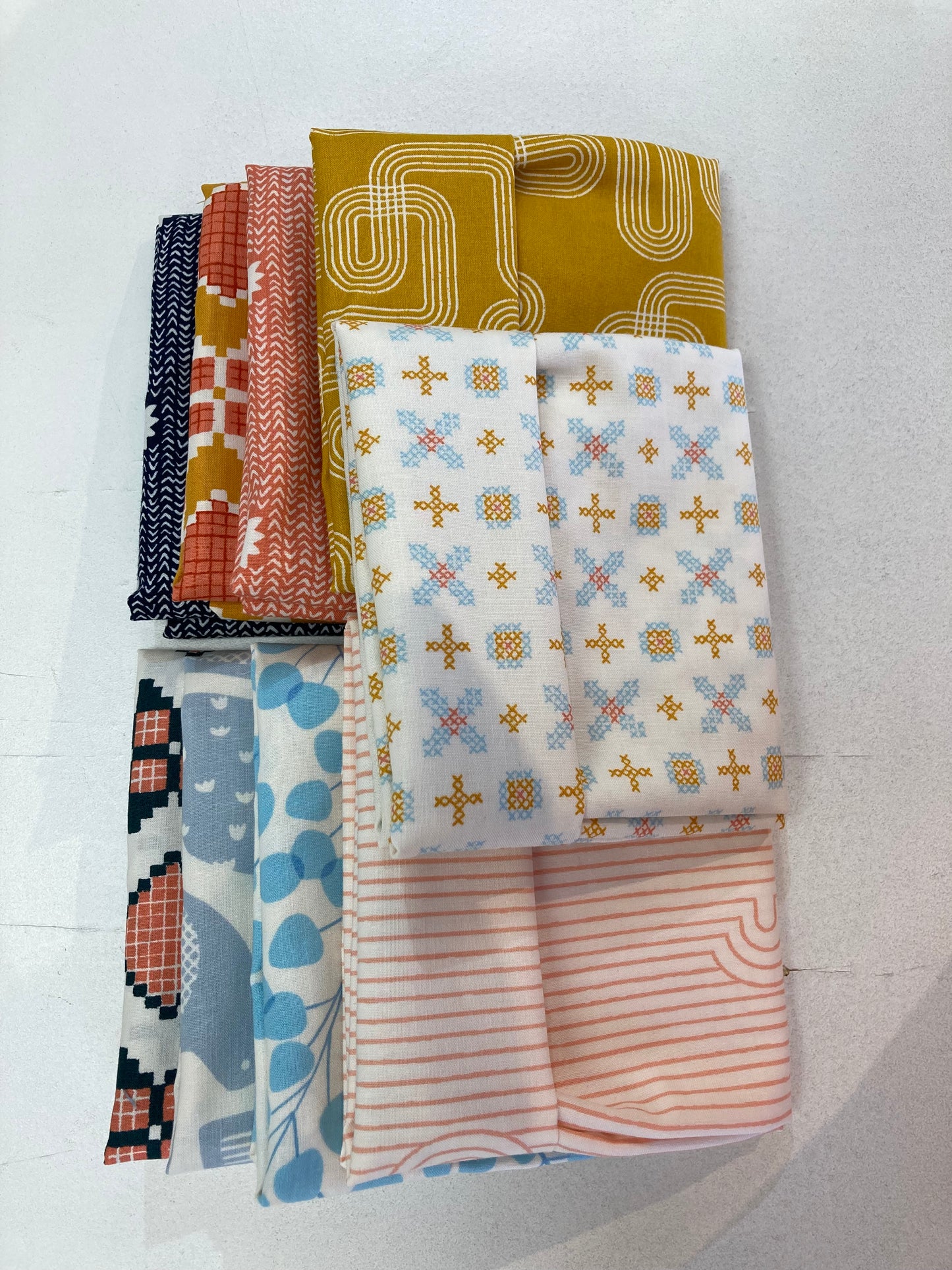 Winterglow/ Linear Fat Quarter Bundle